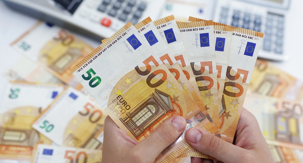 Nuk ndalet renia e Euros, regjistrohet rekordi i ri ne tregun vendas